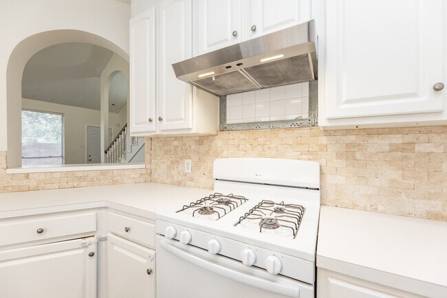 Building Photo - 910 Presley Way