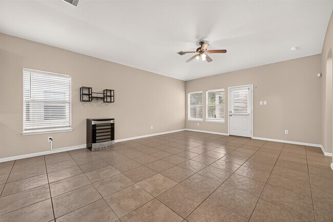 Building Photo - 430 Dockside Terrace