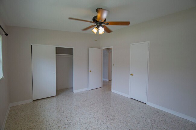 Building Photo - 2510 Roxbury Rd