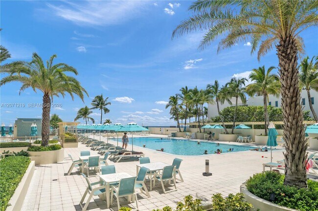Building Photo - 2501 S Ocean Dr