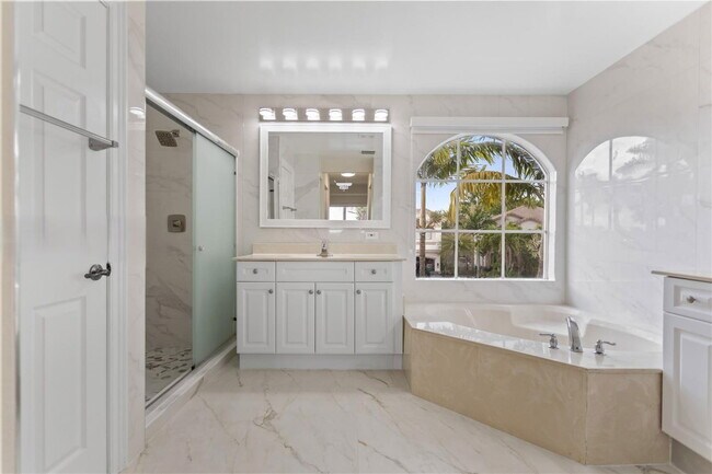 Building Photo - 4116 SW 179th Way