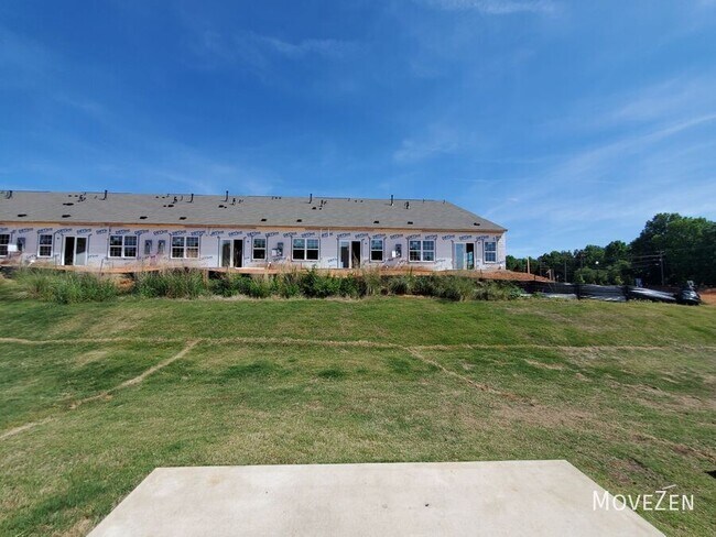 Building Photo - 12 Fernhill Ln