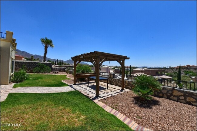 Building Photo - 6732 Pearl Ridge Dr