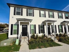 Building Photo - 2281 Del Carmel Way