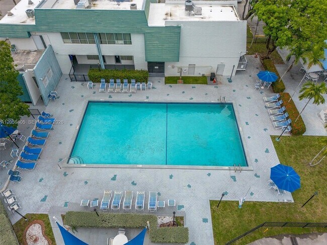 Building Photo - 17570 Atlantic Blvd
