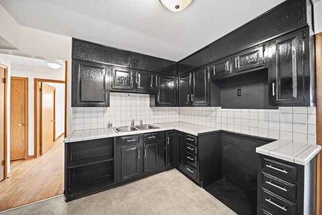 Building Photo - 1565 Garywood Ave