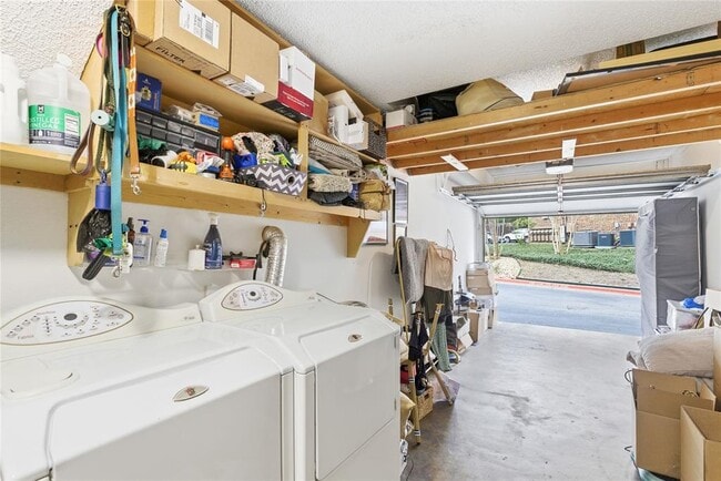 Building Photo - 1501 Barton Springs Rd