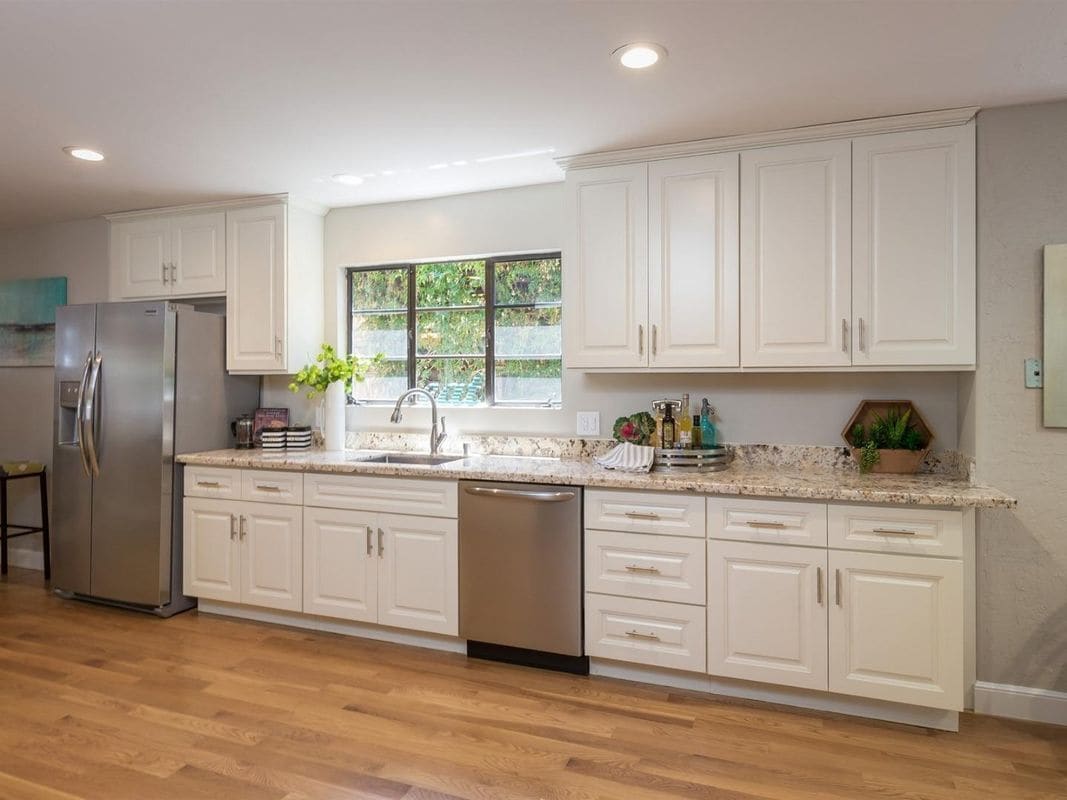 Building Photo - 1084 Fife Ave