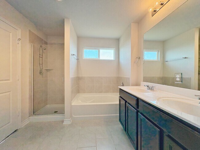 Building Photo - 13522 Whisper Bnd
