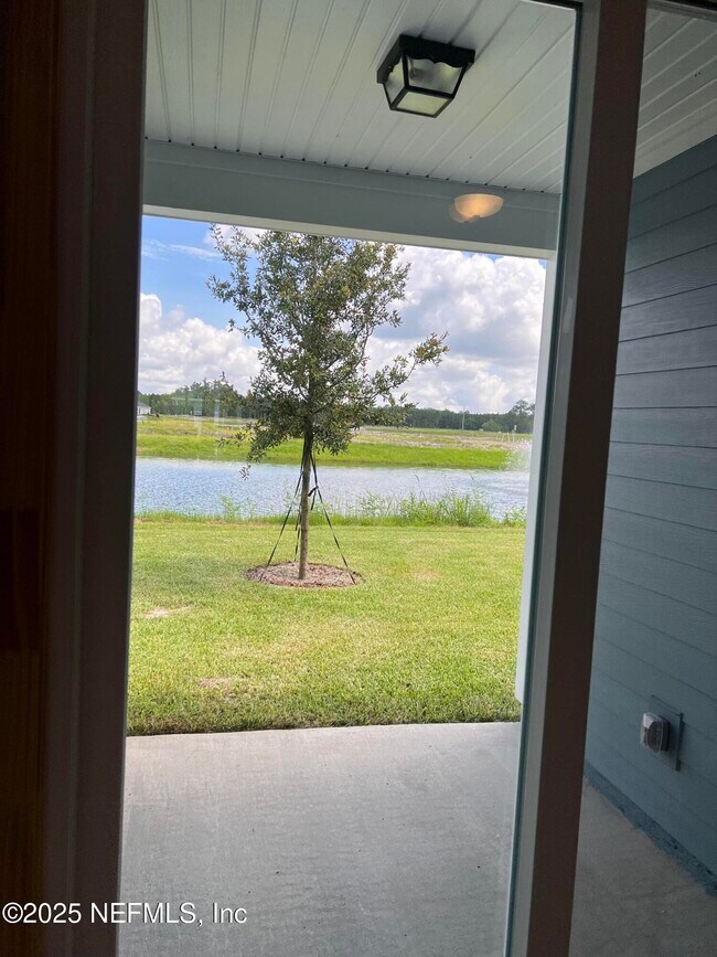 Building Photo - 742 Cherry Elm Dr