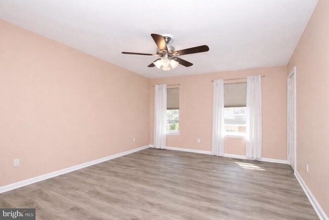 Building Photo - 304 Coventry Way