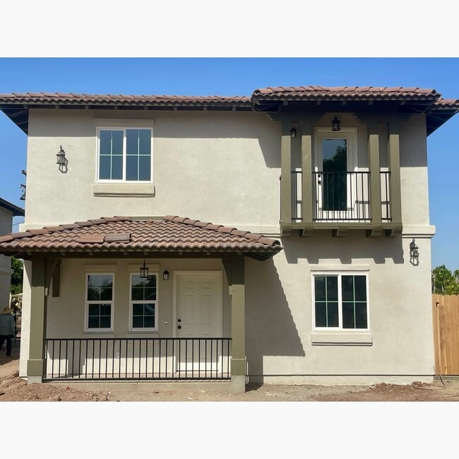 Building Photo - Heber Ave