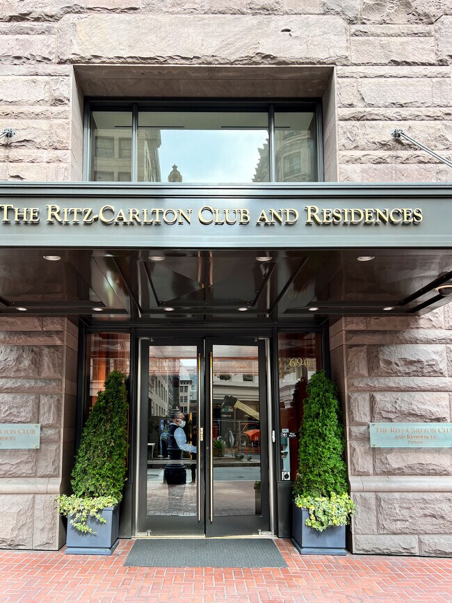 Building Photo - 690 Market St