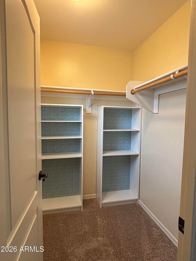 Building Photo - 948 S Huish Dr