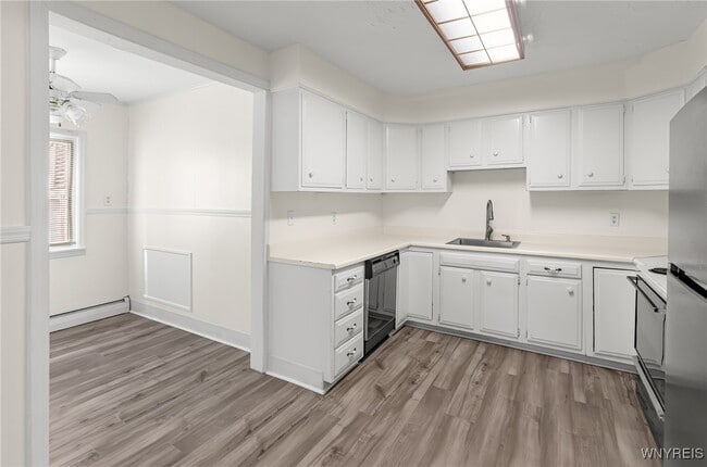 Building Photo - 8511 Sheridan Dr