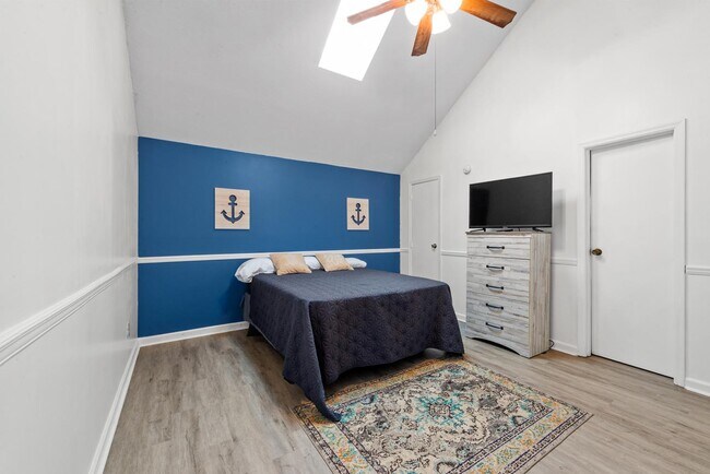 Building Photo - 3700 Golf Colony Ln
