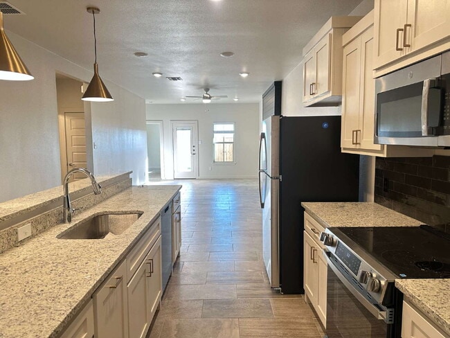 Building Photo - Brand new townhomes in Frenship ISD!