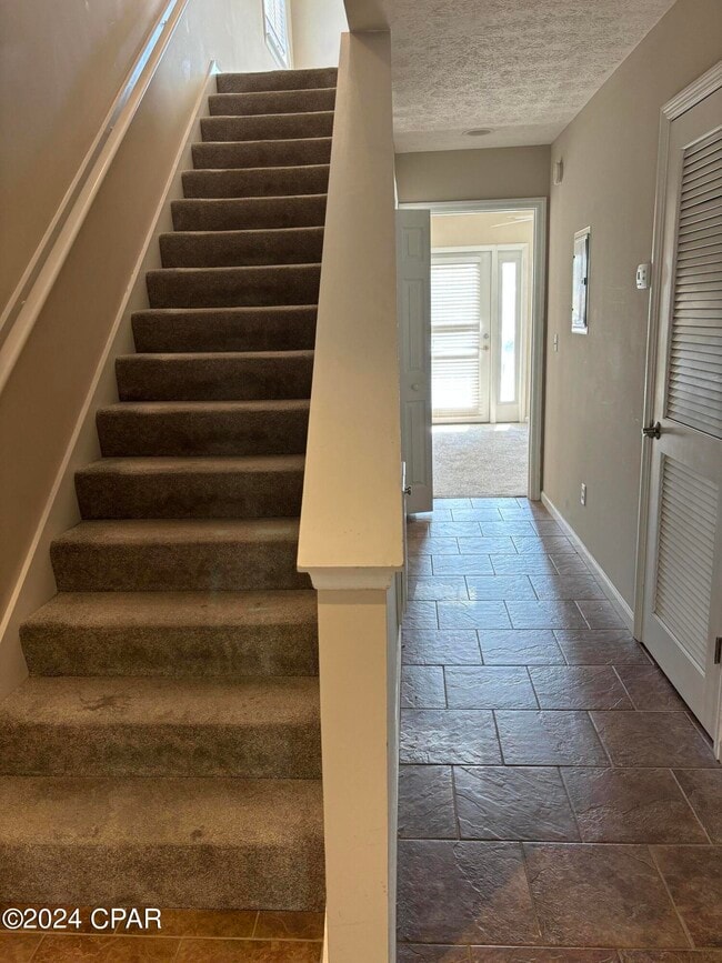 Building Photo - 6722 Thomas Dr
