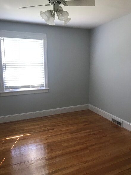 Bedroom 2 - 230 Parkview Pl