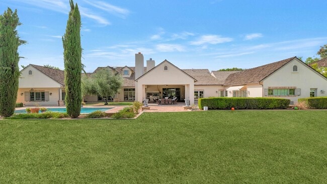 Building Photo - 6248 E Montecito Ave