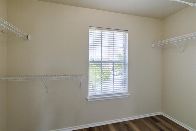 Building Photo - 157 Brickyard Ln