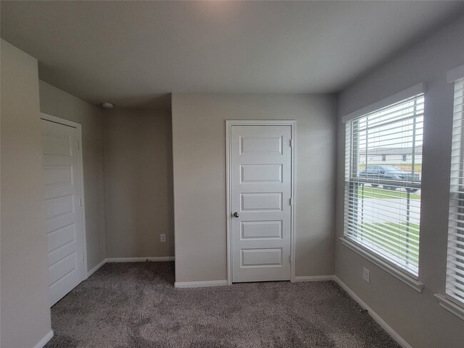 Building Photo - 11736 Whirlaway Dr
