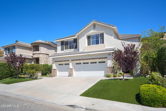 Building Photo - 1004 Lambourne Pl