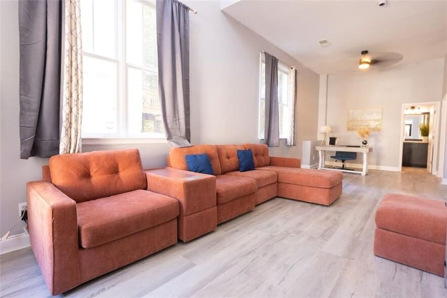 Building Photo - 4867 Pinnacle Dr