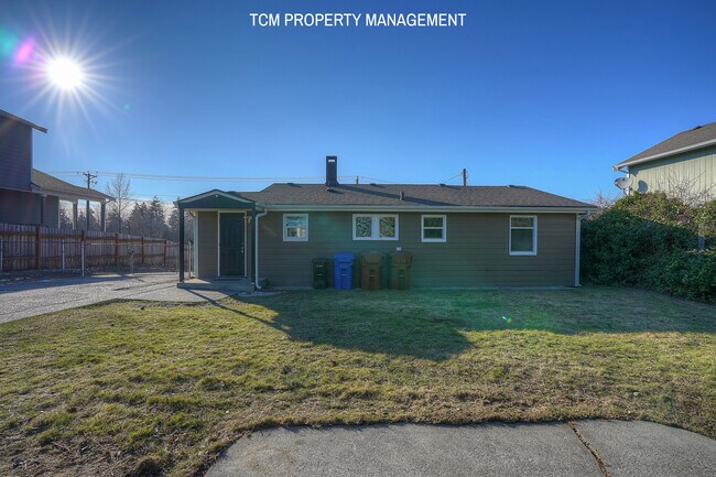 Building Photo - 8437 S M St