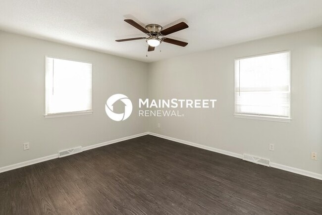 Building Photo - 3 Bedroom Pet-Friendly Home in KANSAS CITY, MO with Main Street Renewal