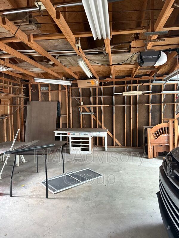 Building Photo - 1525 SW Wayne Ave