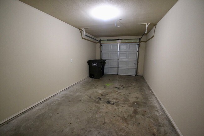 Building Photo - 8028-8030 Tanner