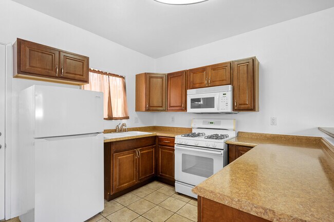 Building Photo - 10202 Mount Gleason Ave