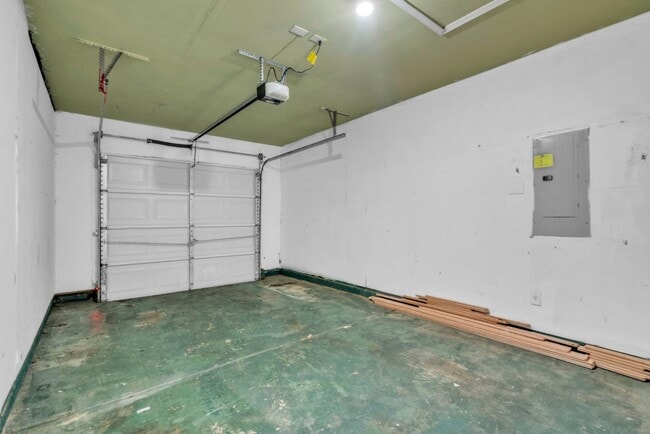 Building Photo - 102 Glenlea Ln