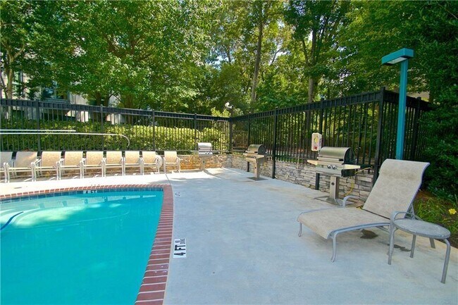 Building Photo - 2870 Pharr Ct S Northwest