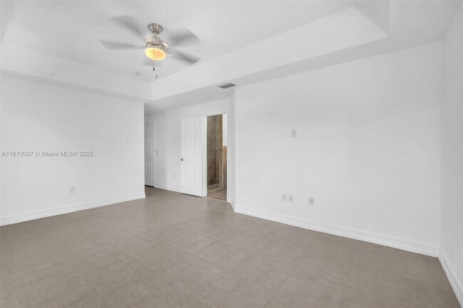 Building Photo - 2621 SW 18th St