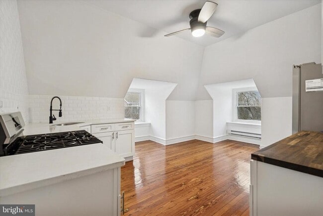 Building Photo - 111 E Gorgas Ln