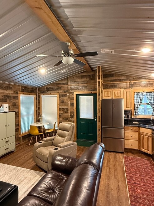 Building Photo - 11135 W Cave Cir