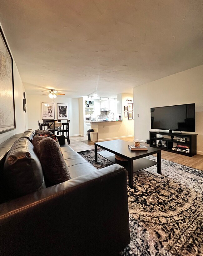 LIVINGROOM - 1615 Hotel Cir S