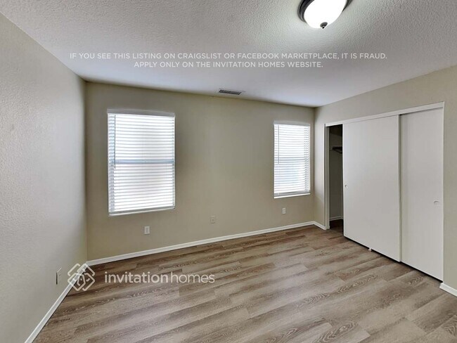 Building Photo - 6453 E Menlo St