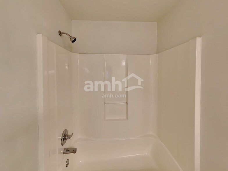 Building Photo - 904 Bonnie Blue Way