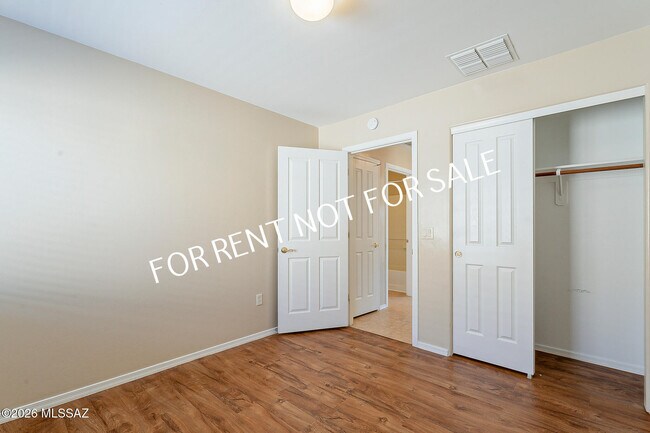 Building Photo - 8356 S Otis Dr
