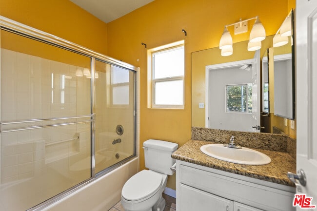 Building Photo - 12375 Osborne Pl