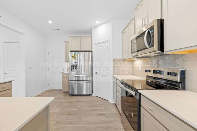 Building Photo - 17030 Patron Dr