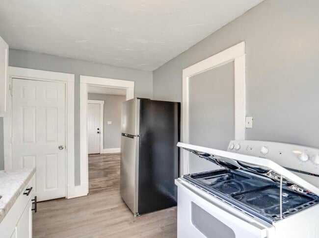 Building Photo - 1520 Bryan Ave SW