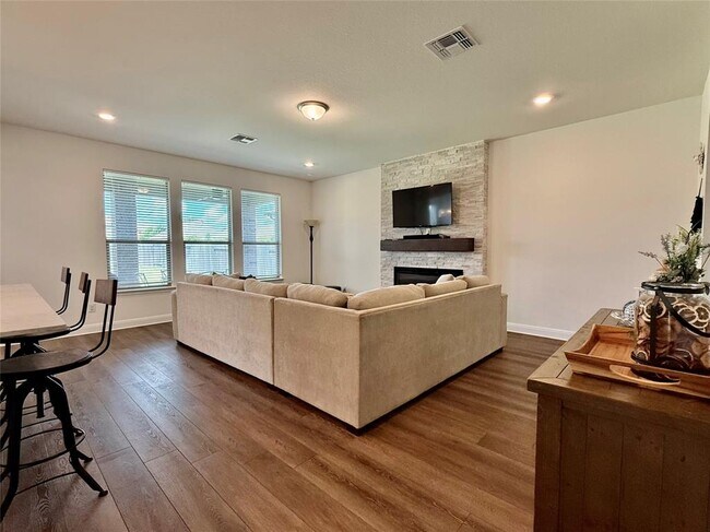 Building Photo - 1225 Cornith Ln
