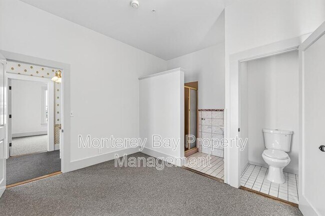 Building Photo - 225 Central Ave