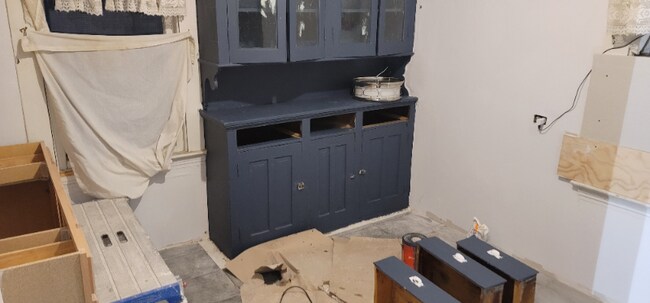 Building Photo - 1382 E 85th St