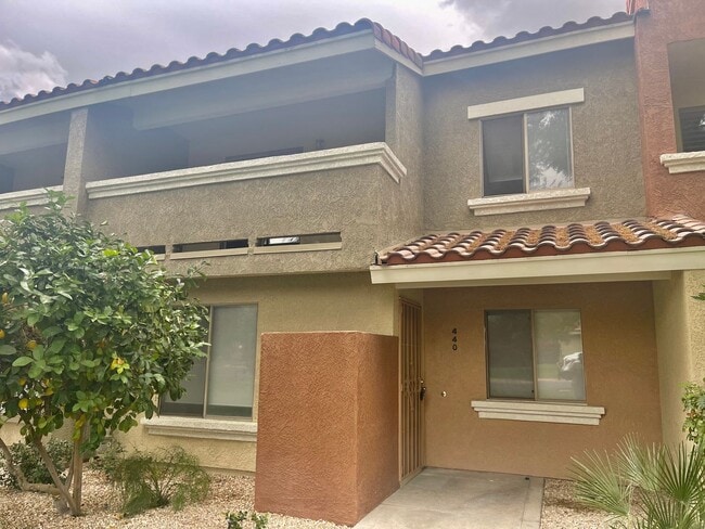 Primary Photo - Fully Renovated 3-Bedroom Townhome in Gate...