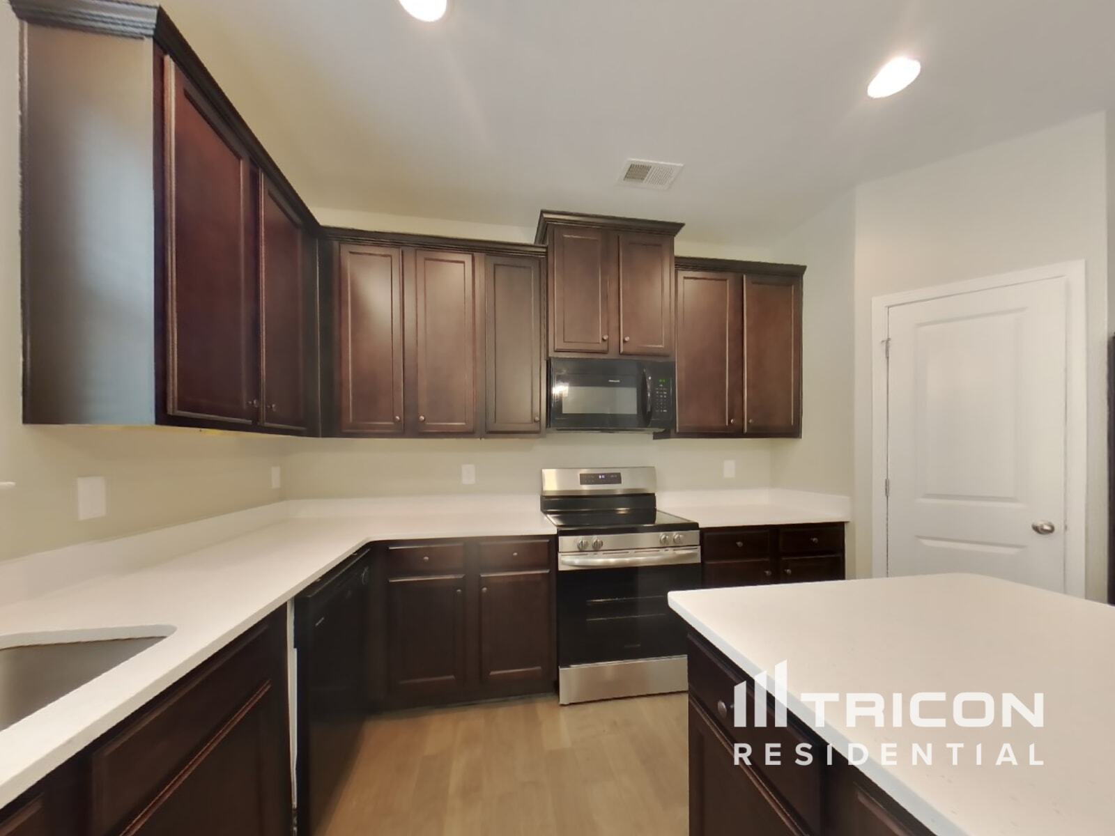 Building Photo - 125 Highwood Dr